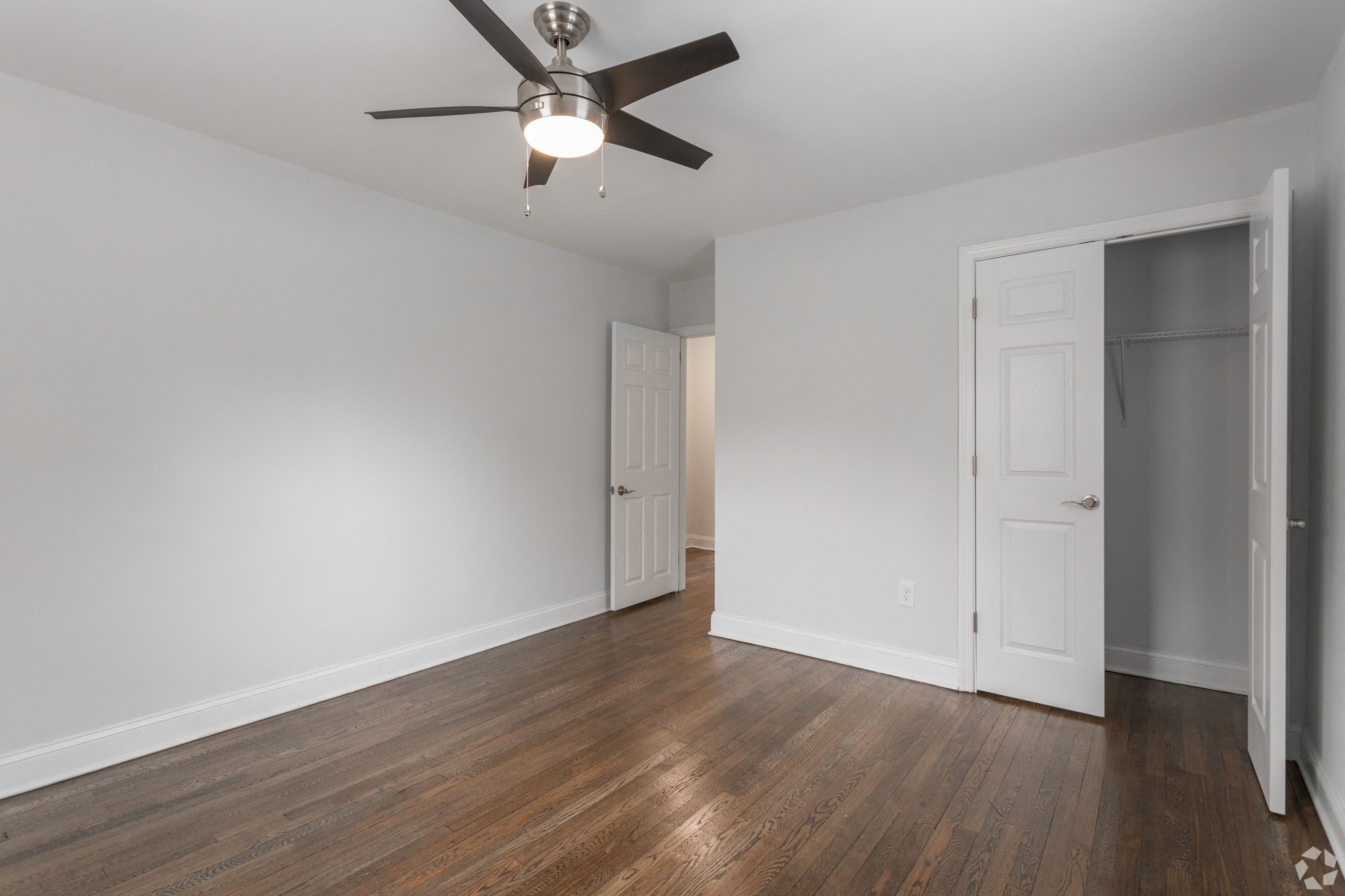 Gallery Photo 18